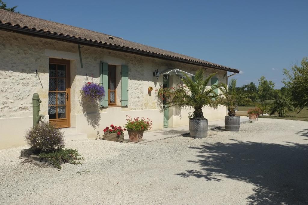 Chateau Haut Baron Hotel Saint-Estephe  Exterior photo